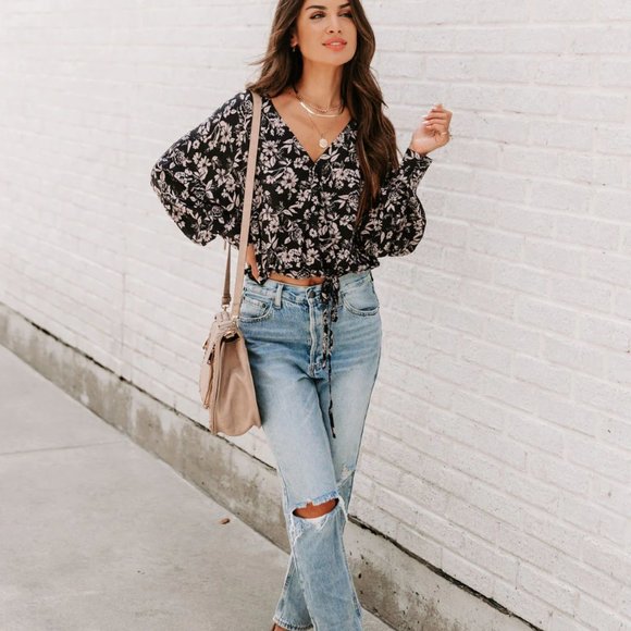 VICI Daily Devine Floral Drape Top - Picture 3 of 8